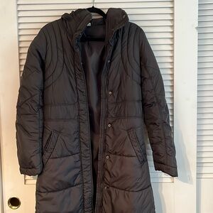 Divided back/dark grey puffer coat